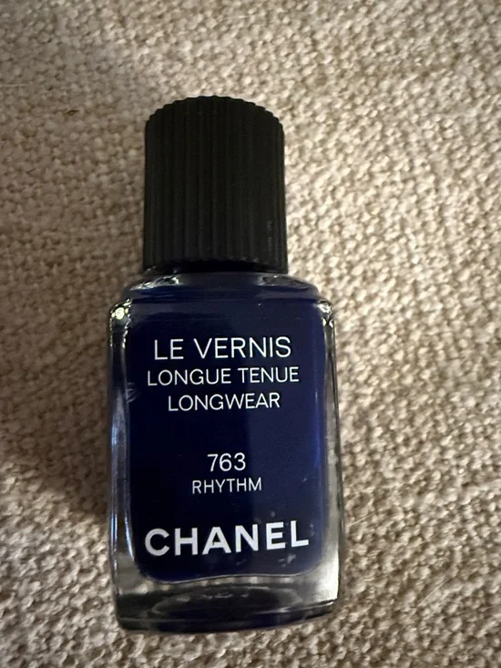 CHANEL Le Vernis Longwear Nail Polish 763 Rhythm - Navy Blue - Picture 4 of 4